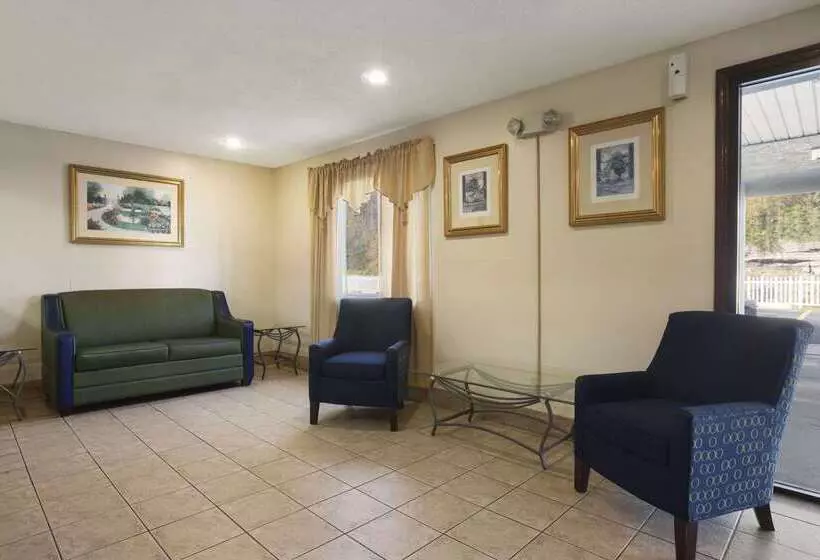 Motel Super 8 By Wyndham Prestonsburg