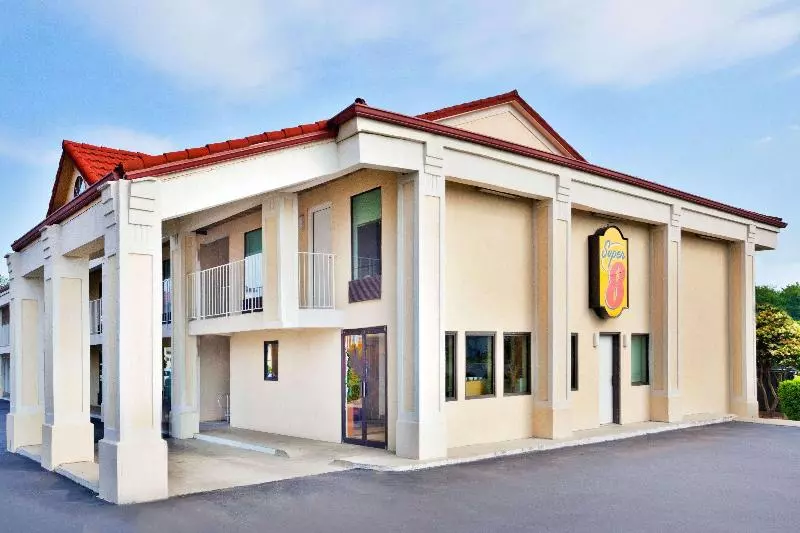 فندق على الطريق Super 8 By Wyndham Ringgold Chattanooga Area
