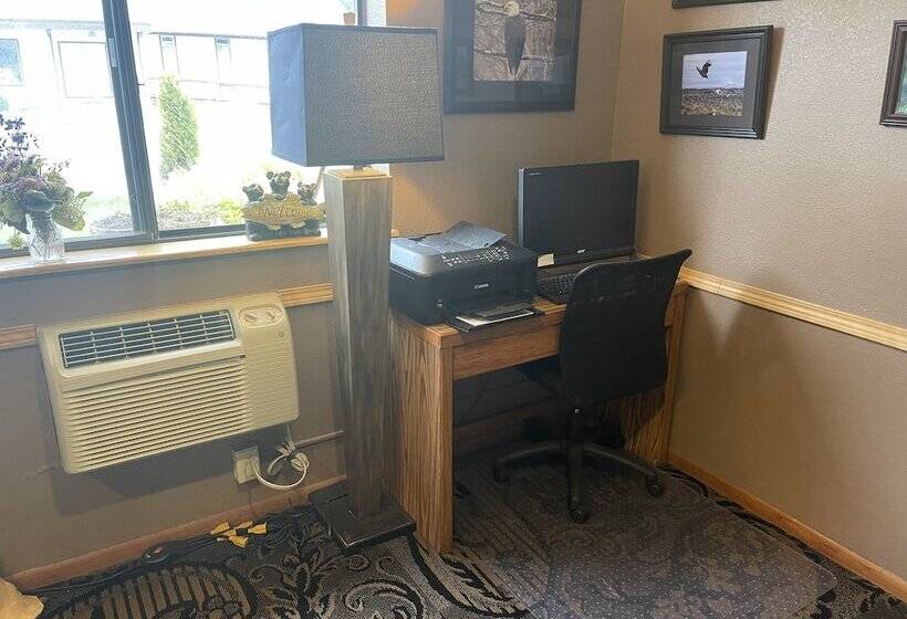 مُتل Baranof Lodge