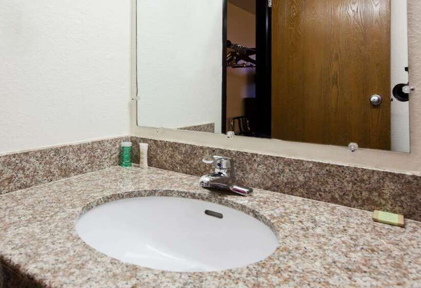 모텔 Super 8 By Wyndham Tuscaloosa