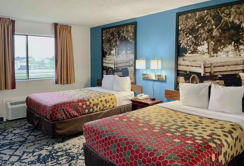 Мотель Rodeway Inn Near I 35 Lamoni