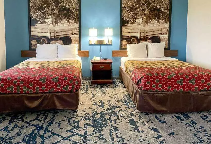 Мотель Rodeway Inn Near I 35 Lamoni