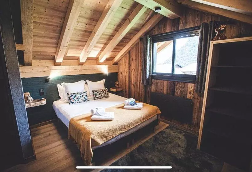 تختخواب و صبحانه Les Mazots Des Fées