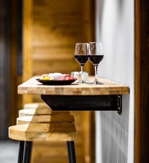 تختخواب و صبحانه Les Mazots Des Fées