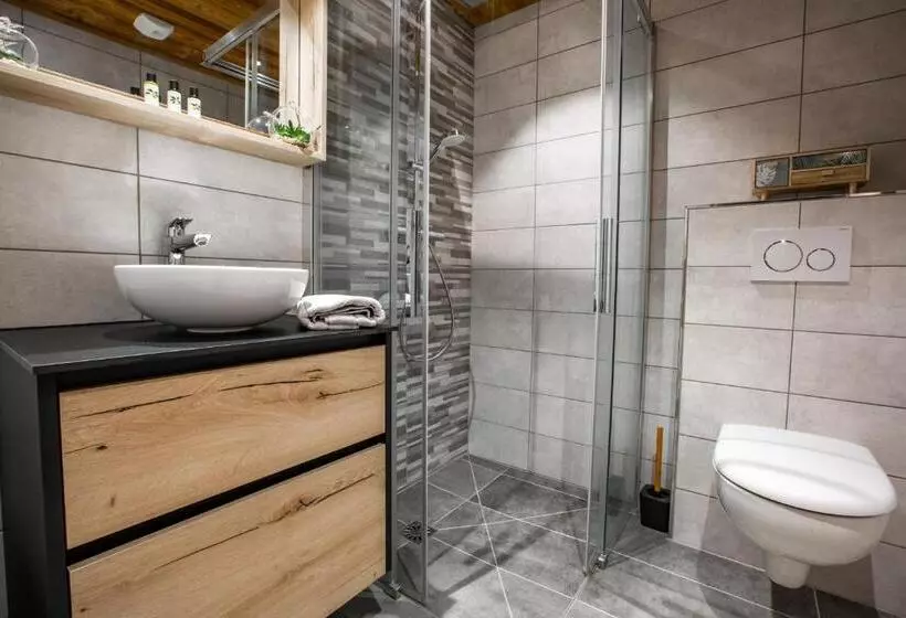 تختخواب و صبحانه Les Mazots Des Fées