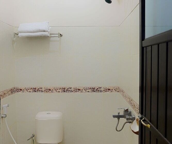 Assyifa Hotel By Oyo Rooms