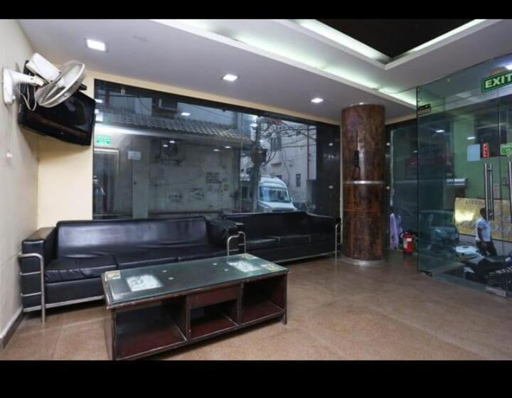 酒店 Continental Plaza