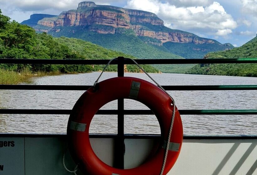 בית מלון כפרי Leopard's Lair Bush Lodge