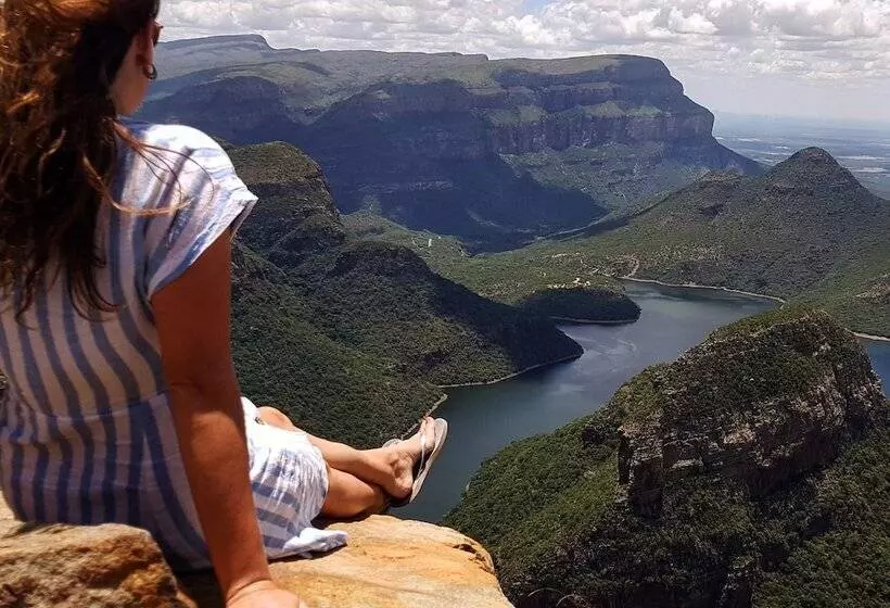 Hotelli Leopard's Lair Bush Lodge