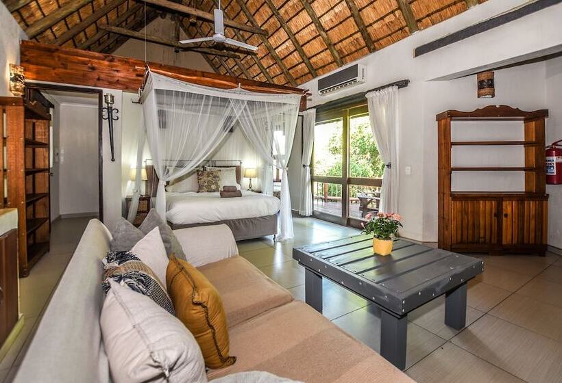 בית מלון כפרי Leopard's Lair Bush Lodge