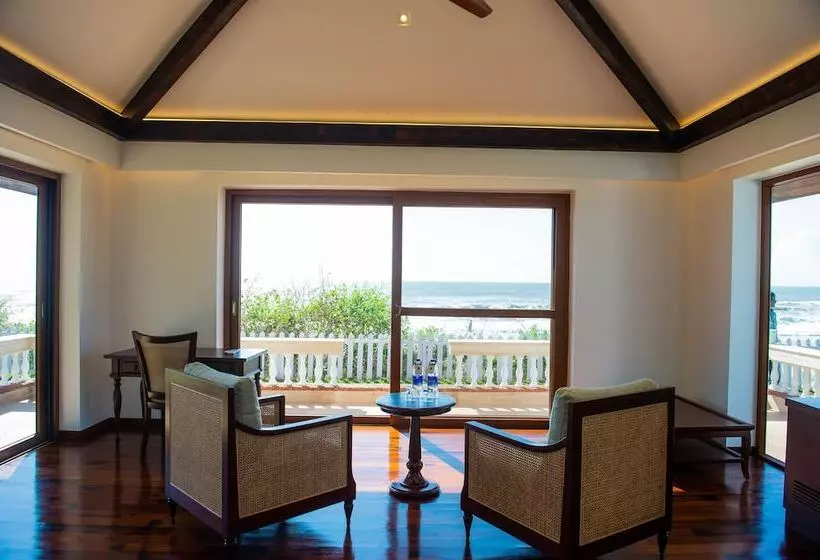 Hotelli Niraamaya Private Residences Benaulim