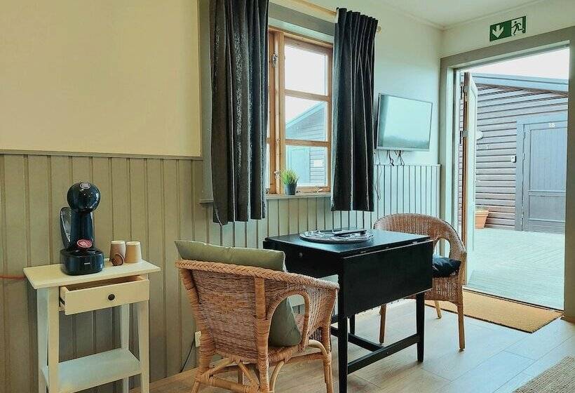 پانسیون Riverfront Lodge