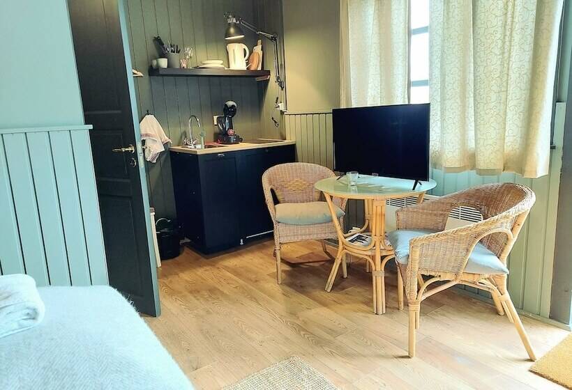 پانسیون Riverfront Lodge