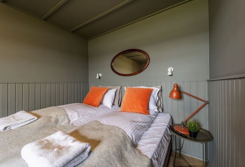 پانسیون Riverfront Lodge