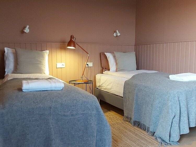 پانسیون Riverfront Lodge