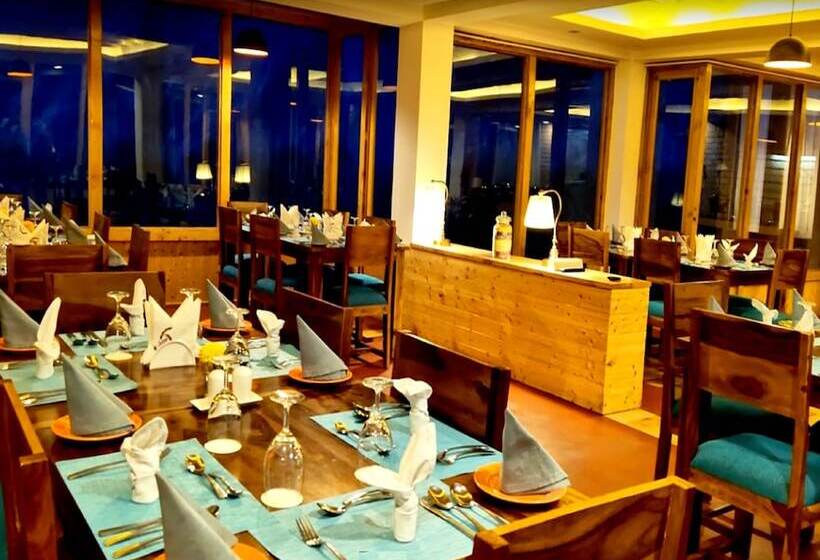 Stone Hedge Hotel Hunder