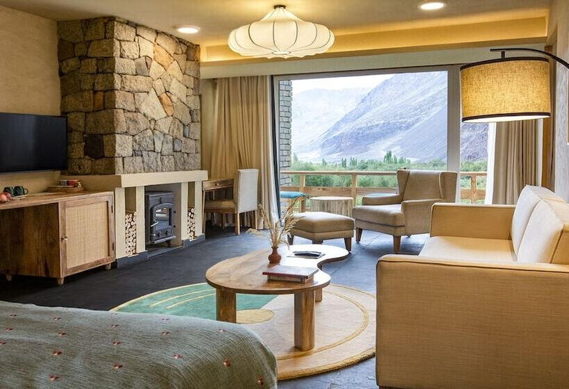 Stone Hedge Hotel Hunder