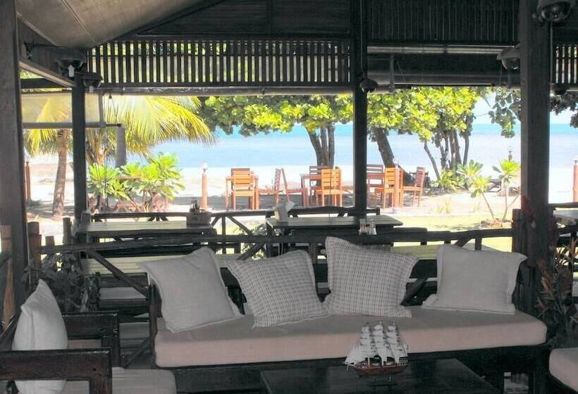 Hotelli Sea Scene Resort