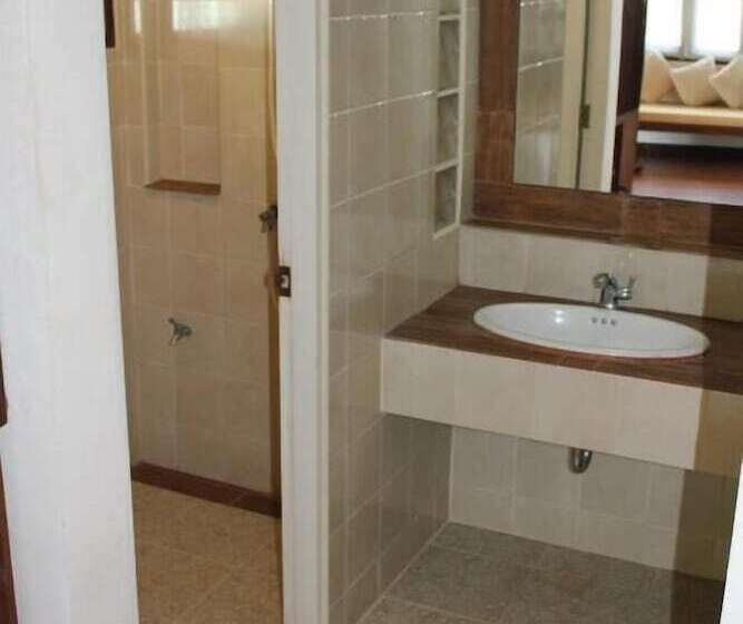 Hotelli Sea Scene Resort