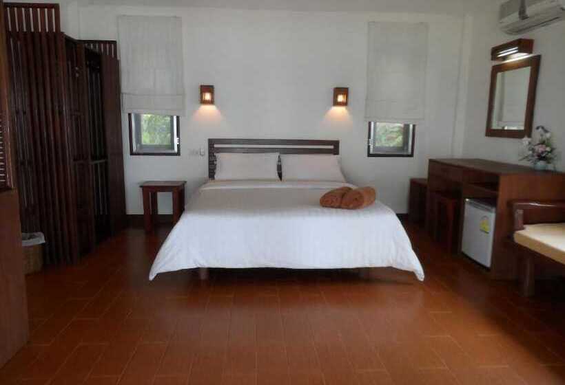 Hotelli Sea Scene Resort