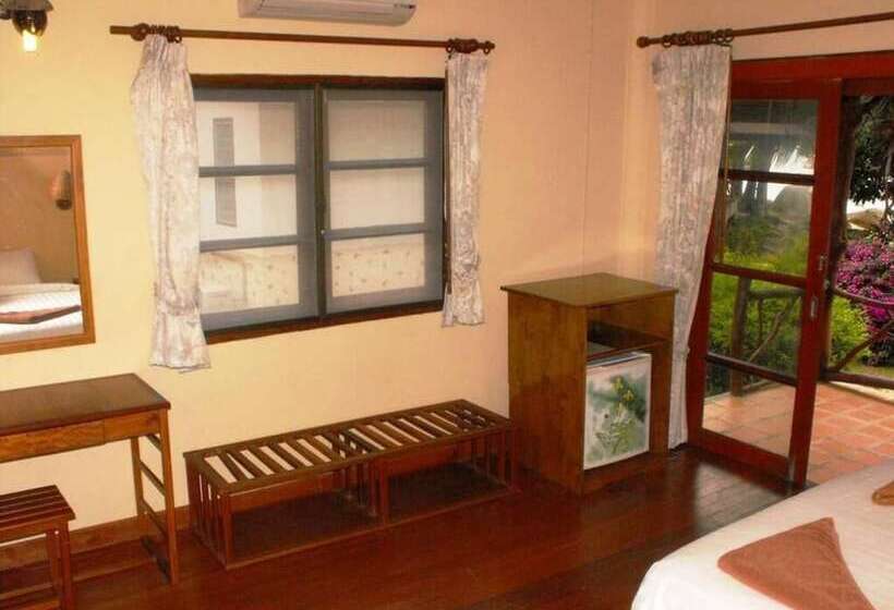 Hotelli Sea Scene Resort