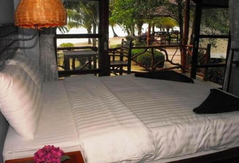 Hotelli Sea Scene Resort