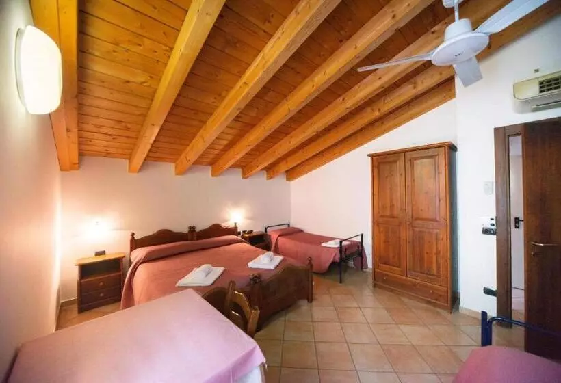 هتل Albergo Al Platano