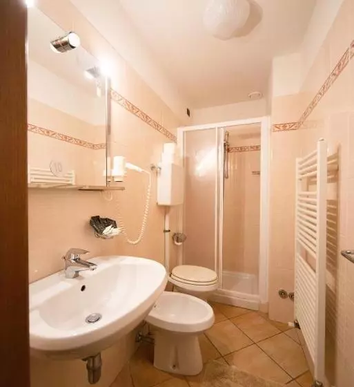 هتل Albergo Al Platano
