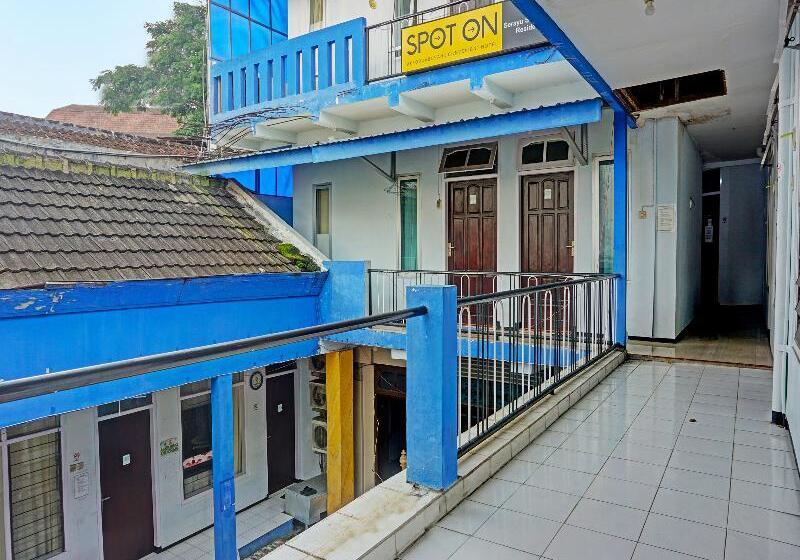 Szálló Spot On 1711 Serayu Sumbersari Residence