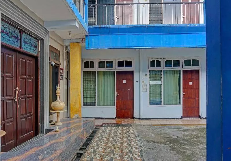 Retkeilymaja Spot On 1711 Serayu Sumbersari Residence