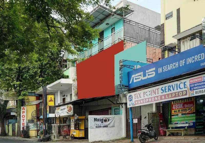Retkeilymaja Spot On 1711 Serayu Sumbersari Residence