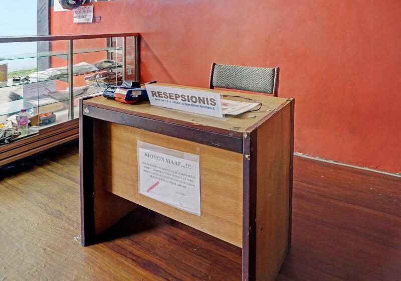 Szálló Spot On 1711 Serayu Sumbersari Residence