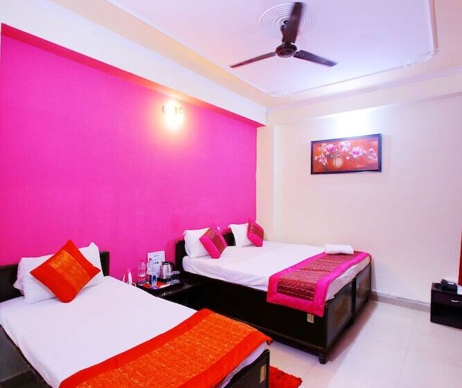 בית מלון כפרי Adb Rooms Arrival Inn