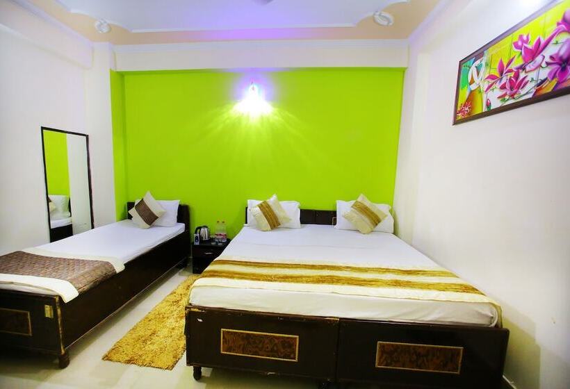 בית מלון כפרי Adb Rooms Arrival Inn