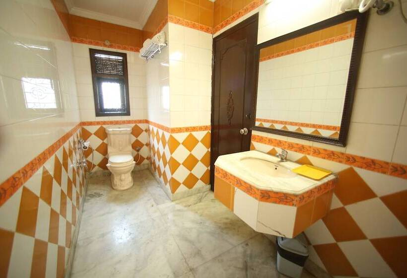 בית מלון כפרי Adb Rooms Arrival Inn