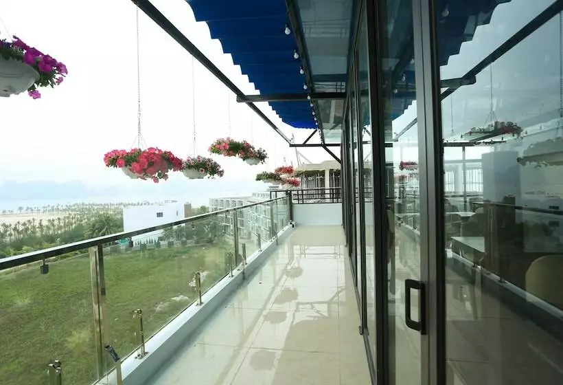 هتل Ha Long Land