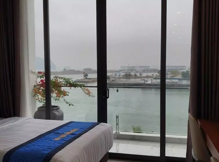 هتل Ha Long Land