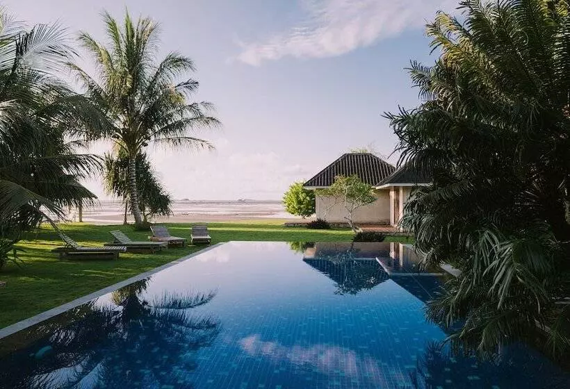 Hotelli The Kelong Trikora Resort