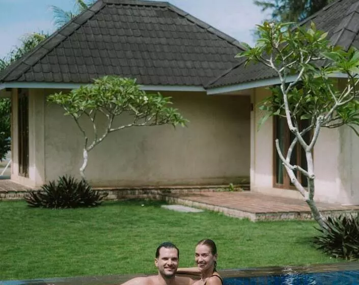 Hotelli The Kelong Trikora Resort