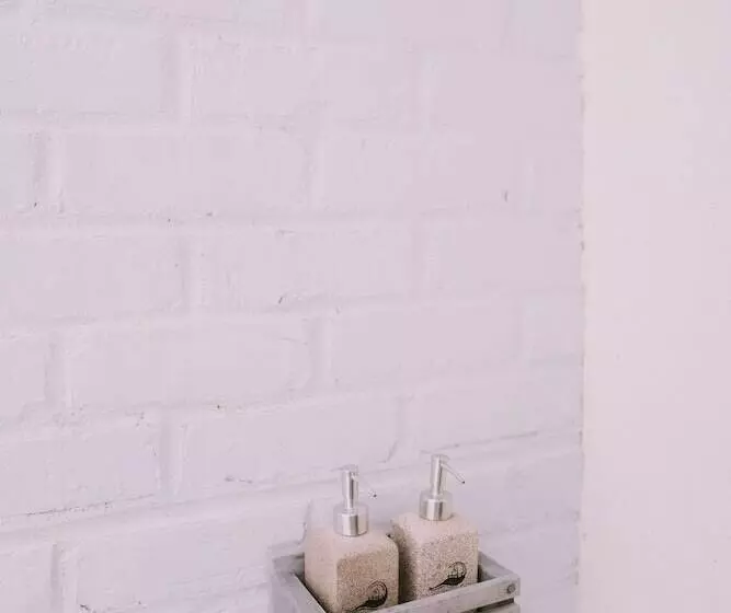 Hotelli The Kelong Trikora Resort