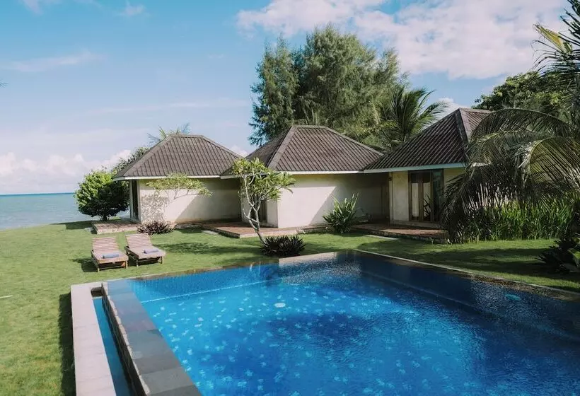 Hotelli The Kelong Trikora Resort