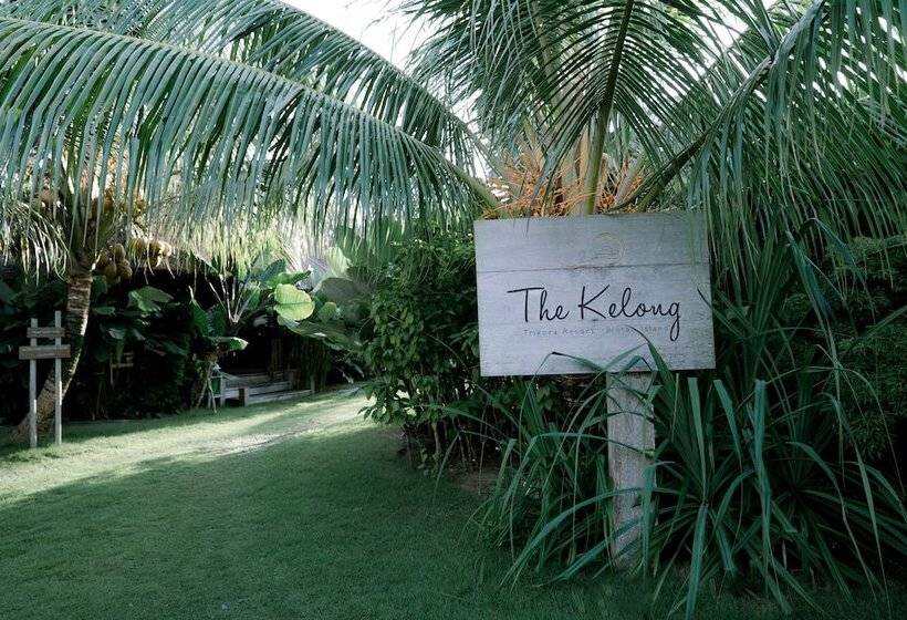 בית מלון כפרי The Kelong Trikora Resort