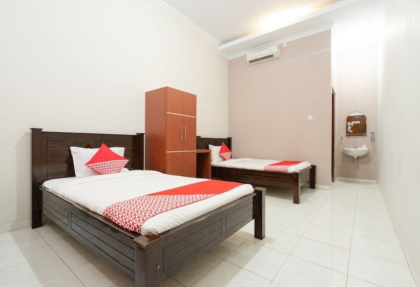 فندق Wisma Wongso Syariah By Oyo Rooms
