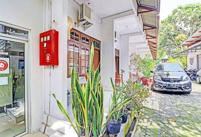 Отель Gusti Residence By Oyo Rooms