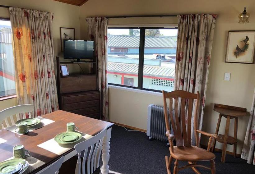 The Backyard Inn Accommodation