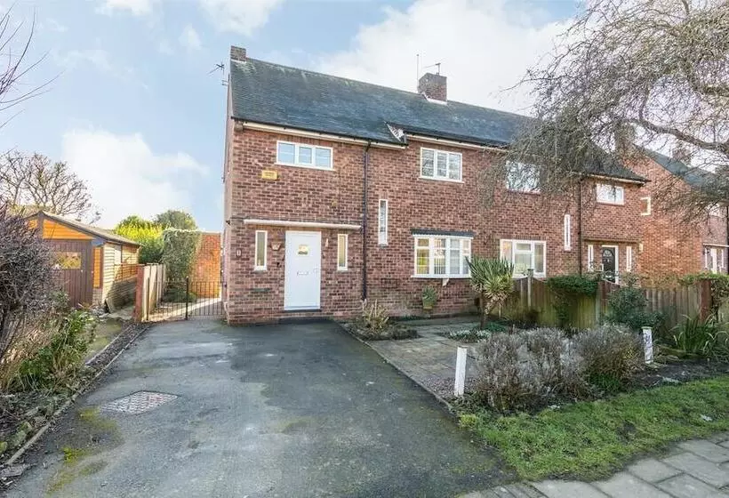 Hotelli Woodview House