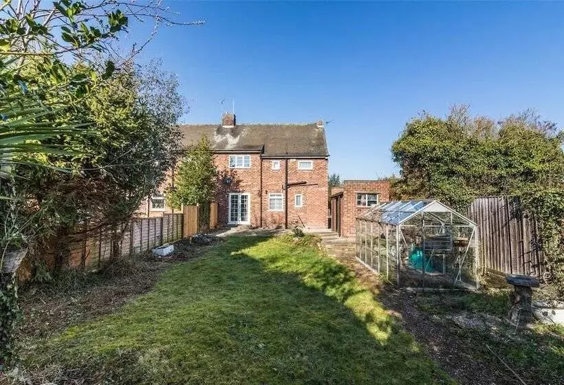 Hotelli Woodview House