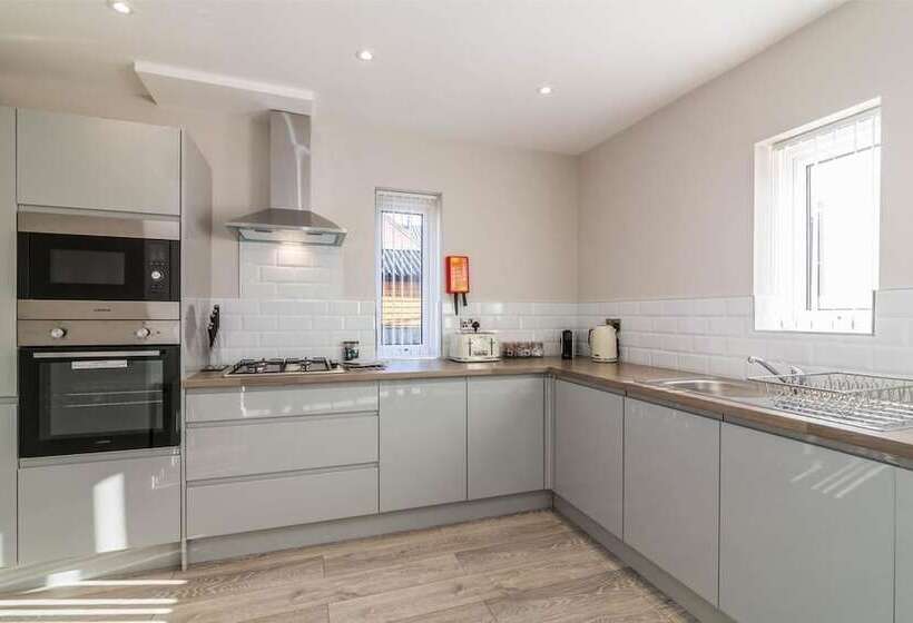 فندق Woodview House