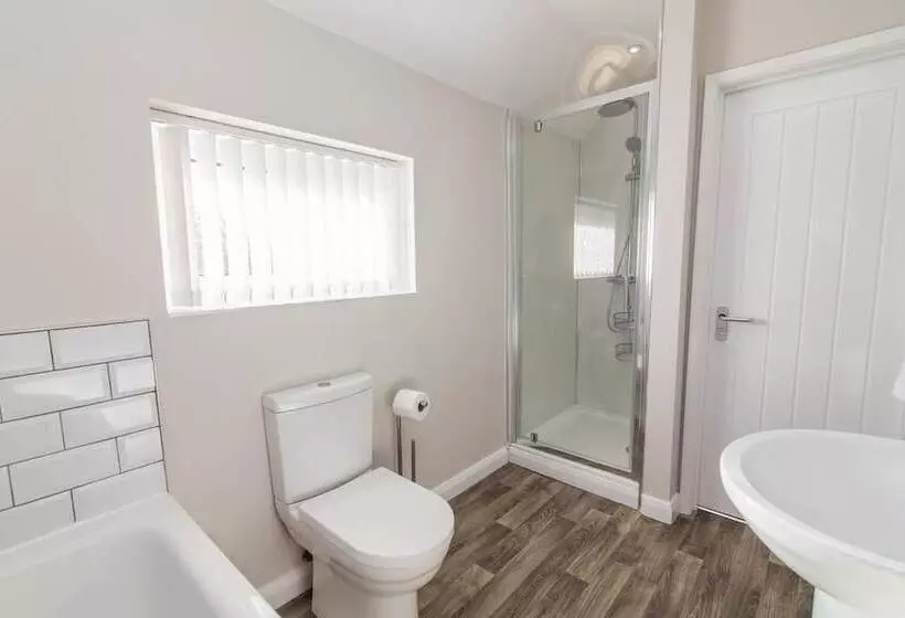 Hotelli Woodview House