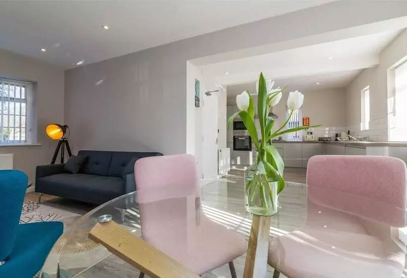 Hotelli Woodview House